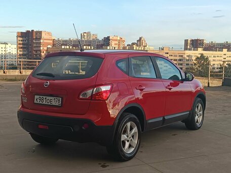 2011 Nissan Qashqai I Рестайлинг, красный, 750000 рублей, вид 5