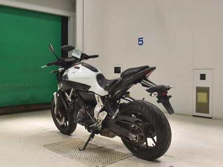 2014 Yamaha MT-07 (FZ-07), белый, 570000 рублей, вид 3