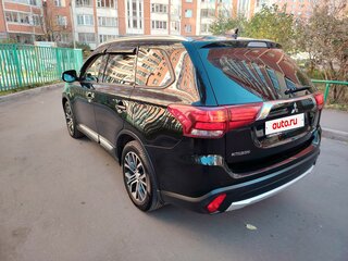 2018 Mitsubishi Outlander III Рестайлинг 2, чёрный, 1985000 рублей, вид 4
