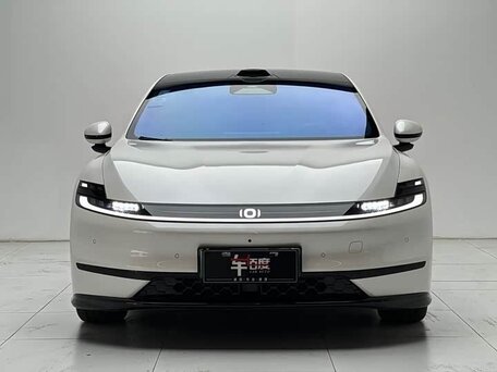 2026 Changan Qiyuan A06 51.48 kWh, серебристый, 2655003 рублей, вид 3