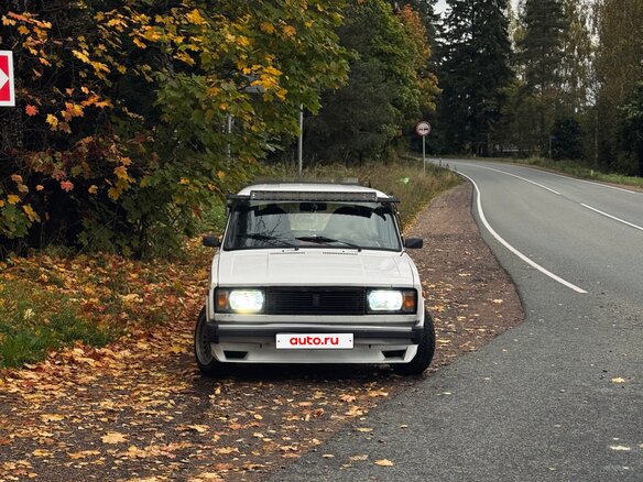 1999 Lada (ВАЗ) 2104 4-speed, белый, 530000 рублей - вид 2
