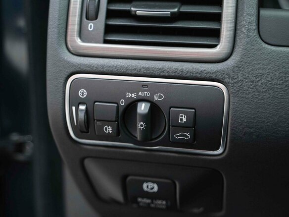 2014 Volvo XC70 II Рестайлинг, синий - вид 8