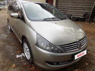 2006 Mitsubishi Grandis I, бежевый, 560000 рублей, вид 2