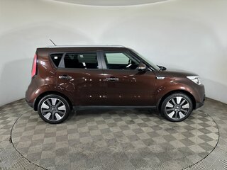 2018 Kia Soul II Рестайлинг, коричневый, 1830000 рублей, вид 4