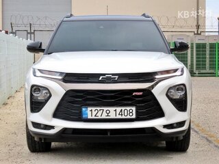 2021 Chevrolet TrailBlazer III, белый, 1650000 рублей, вид 1