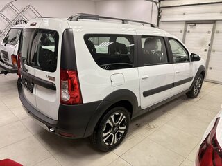 2026 Lada (ВАЗ) Largus Cross I Рестайлинг, белый, 1997000 рублей, вид 3
