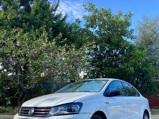 2017 Volkswagen Polo V Рестайлинг, белый, 725000 рублей, вид 2