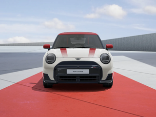 2025 Mini Hatch JCW Electric IV (F65/F66/J01), белый, 6390000 рублей, вид 2