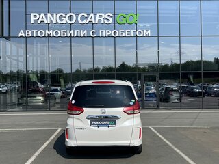 2022 Honda Freed+ II Рестайлинг, белый, 1636000 рублей, вид 5