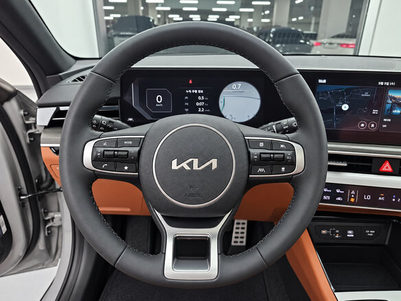 2023 Kia K5 III Рестайлинг, серый, 2690000 рублей - вид 13