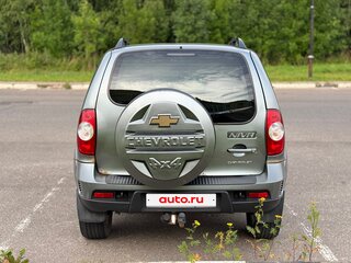 2010 Chevrolet Niva I Рестайлинг, серый, 385000 рублей, вид 5