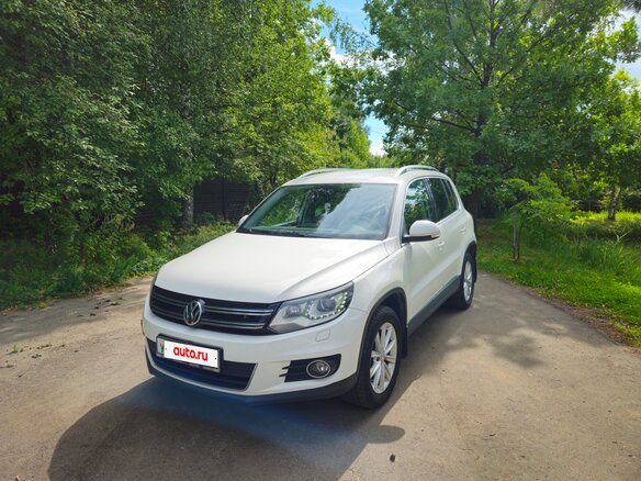 2013 Volkswagen Tiguan I Рестайлинг, белый, 1520000 рублей - вид 1