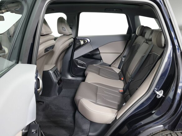 2026 BMW X3 Long 30L xDrive IV (G45/G48), чёрный, 6930000 рублей - вид 12
