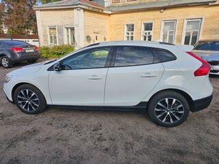 2019 Volvo V40 Cross Country I Рестайлинг, белый, 1595000 рублей, вид 4