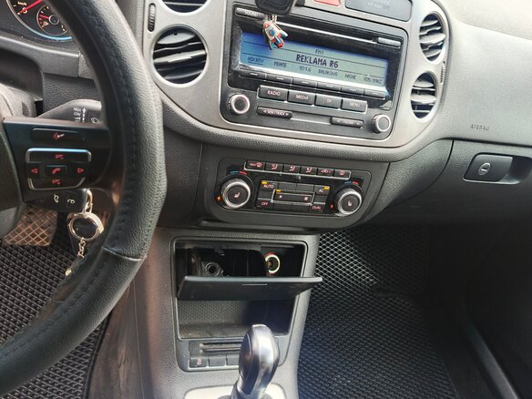 2011 Volkswagen Tiguan I, чёрный, 950000 рублей - вид 20