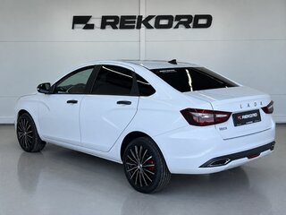 2024 Lada (ВАЗ) Vesta I Рестайлинг (NG), белый, 1159000 рублей, вид 2