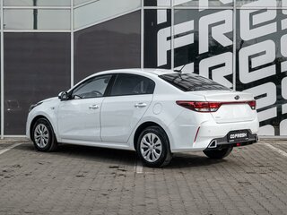 2020 Kia Rio IV Рестайлинг, белый, 1460000 рублей, вид 2