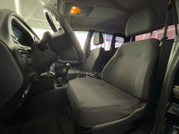 2011 Chevrolet Niva I Рестайлинг, чёрный - вид 11