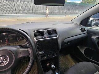 2014 Volkswagen Polo V, серебристый, 800000 рублей, вид 5