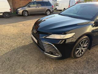 2021 Toyota Camry VIII (XV70) Рестайлинг, чёрный, 3670000 рублей, вид 5