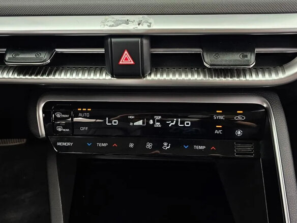 2021 Kia K5 III, чёрный - вид 11