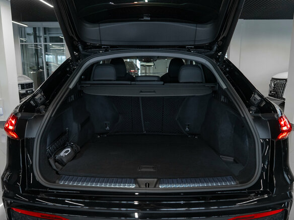 2026 Audi Q5 Sportback TFSI quattro S tronic II (GU), чёрный, 7950000 рублей - вид 24