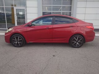 2013 Hyundai Solaris I, красный, 730000 рублей, вид 4