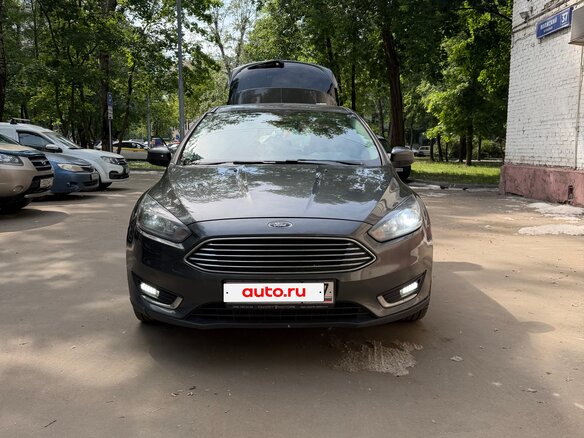 2015 Ford Focus III Рестайлинг, серый, 1000000 рублей