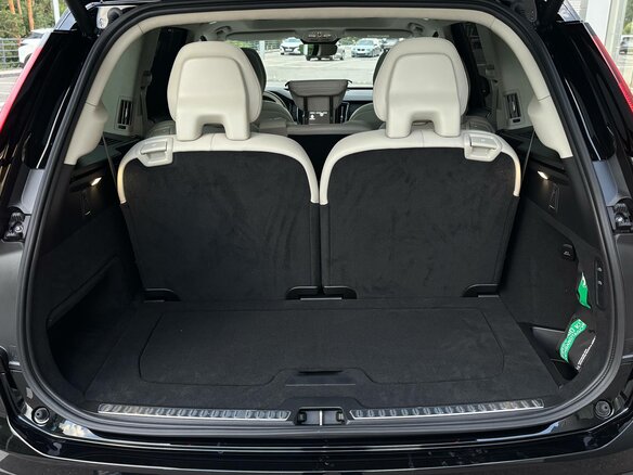 2026 Volvo XC90 B5 II Рестайлинг 2, чёрный, 11100000 рублей - вид 16