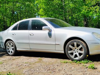 2008 Mercedes-Benz E-Класс 280 III (W211, S211) Рестайлинг, серебристый, 770000 рублей, вид 4