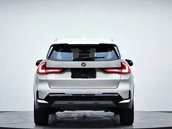 2023 BMW X1 Long 20Li sDrive III (U11/U12), белый, 3130002 рублей - вид 3