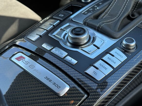 2010 Audi RS 6 II (C6), серый, 3650000 рублей - вид 10