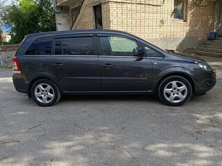2011 Opel Zafira B Рестайлинг, серый, 910000 рублей, вид 4
