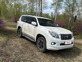 2011 Toyota Land Cruiser Prado 150 Series, белый, 2700000 рублей, вид 3