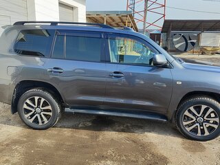 2011 Toyota Land Cruiser 200 Series, серый, 2800000 рублей, вид 4