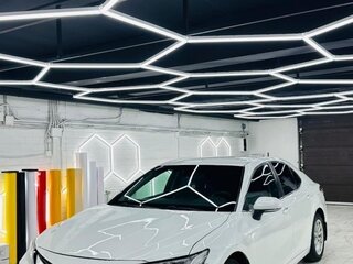 2021 Toyota Camry VIII (XV70) Рестайлинг, жёлтый, 2500000 рублей, вид 3
