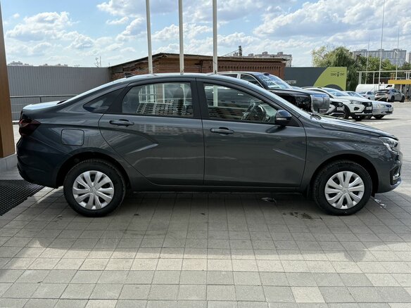 2026 Lada (ВАЗ) Vesta I Рестайлинг (NG), серый - вид 3