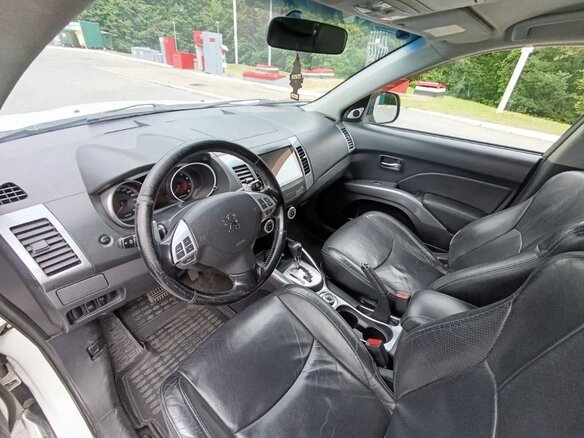 2008 Peugeot 4007, белый, 1000000 рублей - вид 8