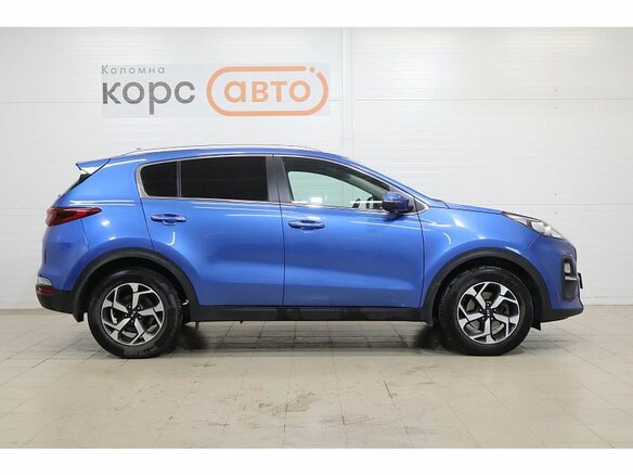 2020 Kia Sportage IV Рестайлинг, синий, 2241000 рублей - вид 3