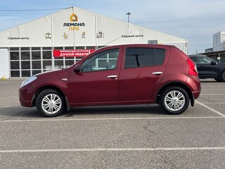 2014 Renault Sandero I, красный, 510000 рублей, вид 4