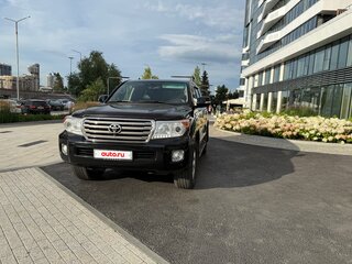 2013 Toyota Land Cruiser 200 Series Рестайлинг 1, чёрный, 3399000 рублей, вид 3
