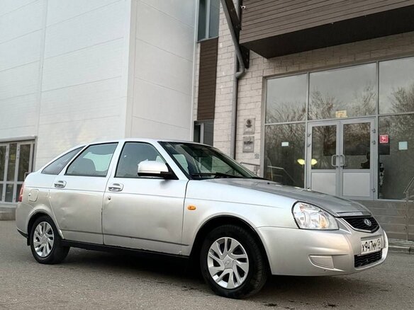 2010 Lada (ВАЗ) Priora I, серебристый, 250000 рублей - вид 9