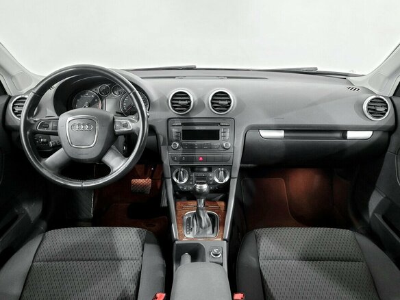 2011 Audi A3 II (8P) Рестайлинг 2, белый, 850000 рублей - вид 4