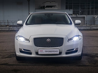 2018 Jaguar XJ Long IV (X351) Рестайлинг, белый, 3450000 рублей, вид 2
