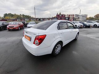 2012 Chevrolet Aveo II, белый, 620000 рублей, вид 5