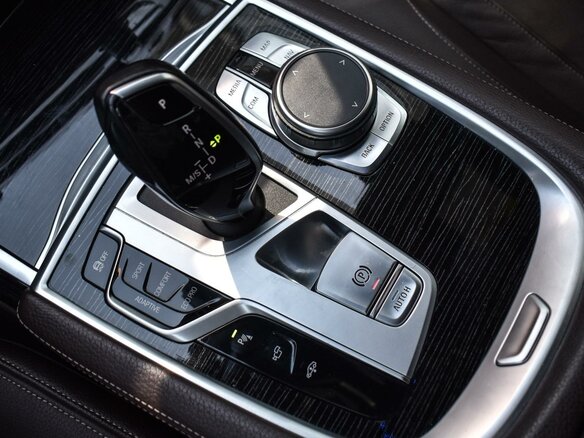2019 BMW 7 серии 730i VI (G11/G12) Рестайлинг, чёрный, 5200000 рублей - вид 11