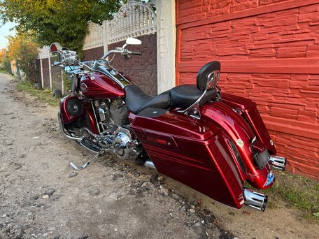2013 Harley-Davidson CVO, красный, 900000 рублей, вид 5