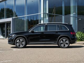 2026 Mercedes-Benz GLB 200 I (X247) Рестайлинг, чёрный, 4360000 рублей, вид 2