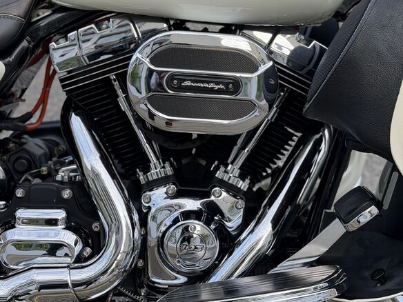 2011 Harley-Davidson Electra Glide, белый, 975000 рублей - вид 7