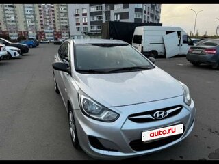 2013 Hyundai Solaris I, серебристый, 650000 рублей, вид 3